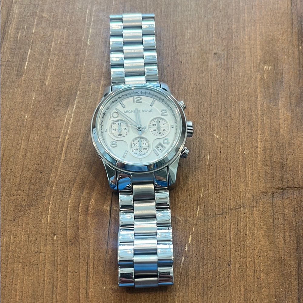 Michael Kors Silver Metal Watch
